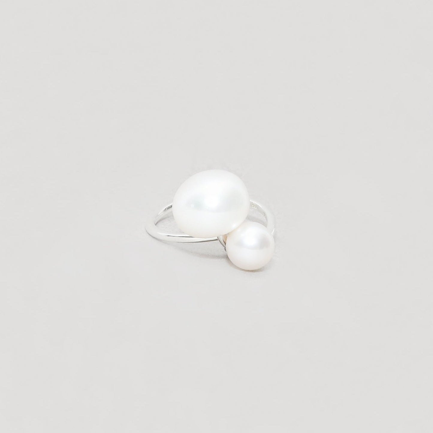 twin pearl ring 7&10mm / Silver